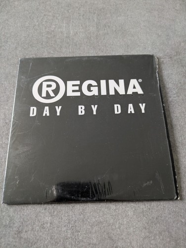 Regina day by - (,