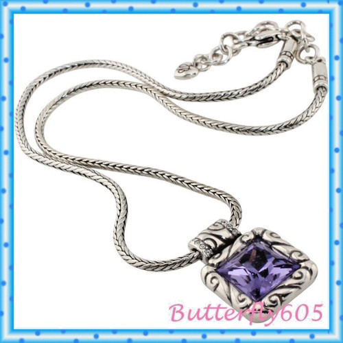 Collana con ciondolo - , in